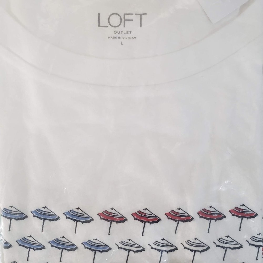 UMBRELLA BEACH WHITE TEE  $14